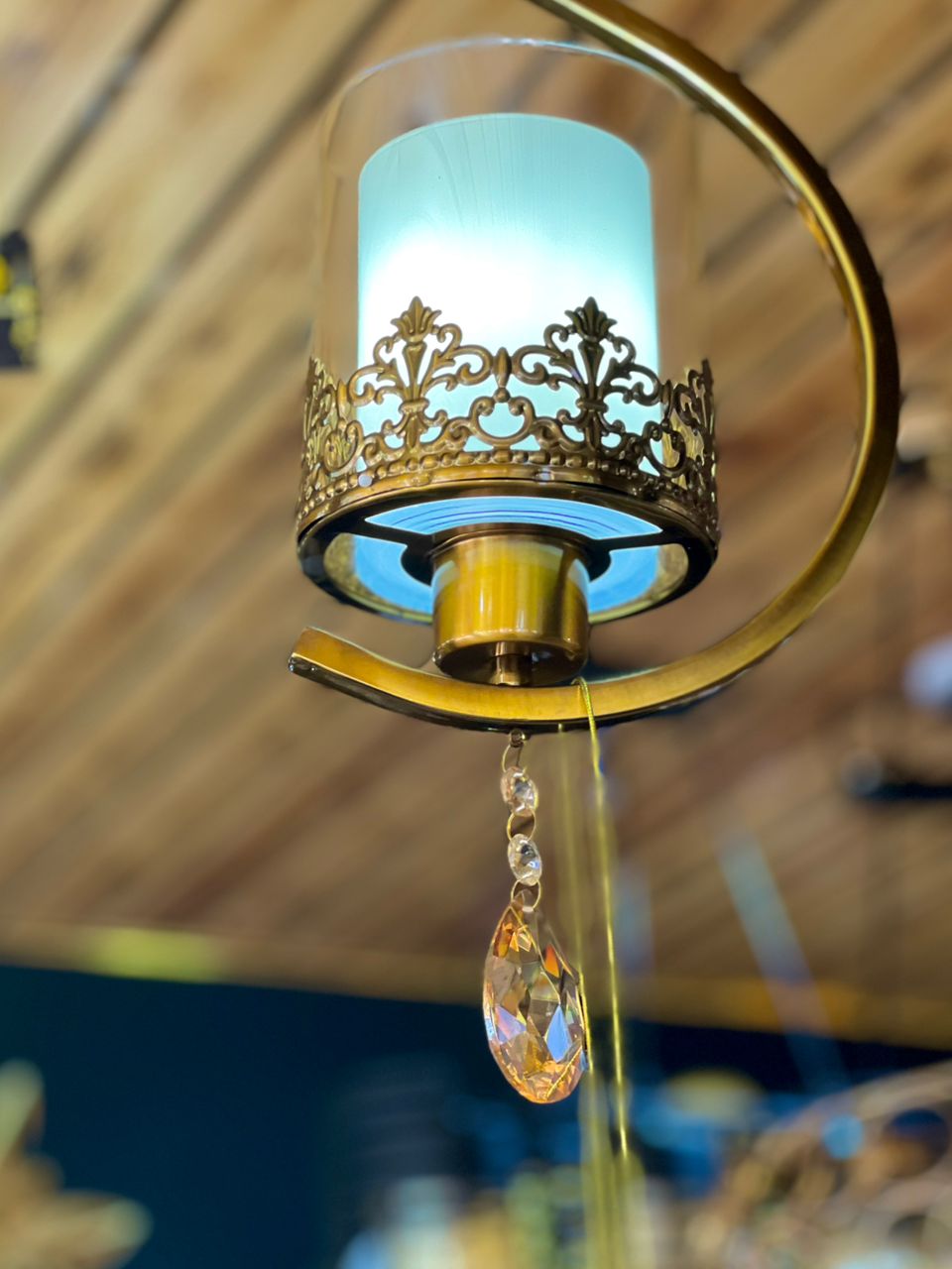 LUSTRE CLASSIQUE 1 LAMPE HB1012